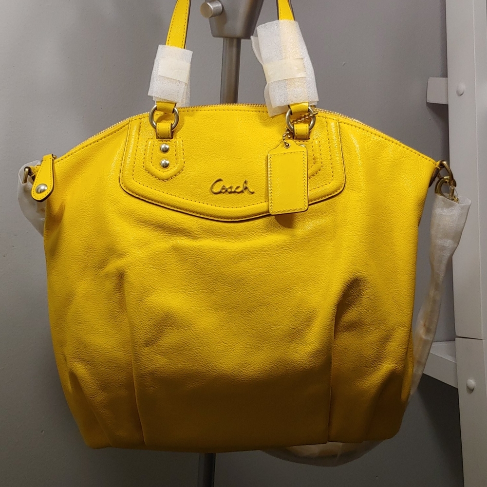 Bright yellow New Coach tote bag RTL $398